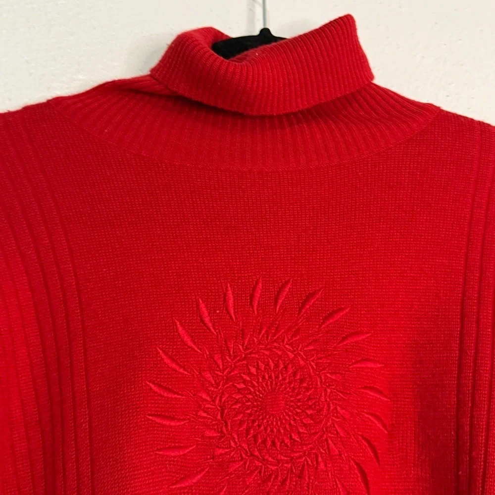 Meister red turtleneck sweater w/sunburst design on front. Sz S. Vintage. EUC. - Picture 3 of 10